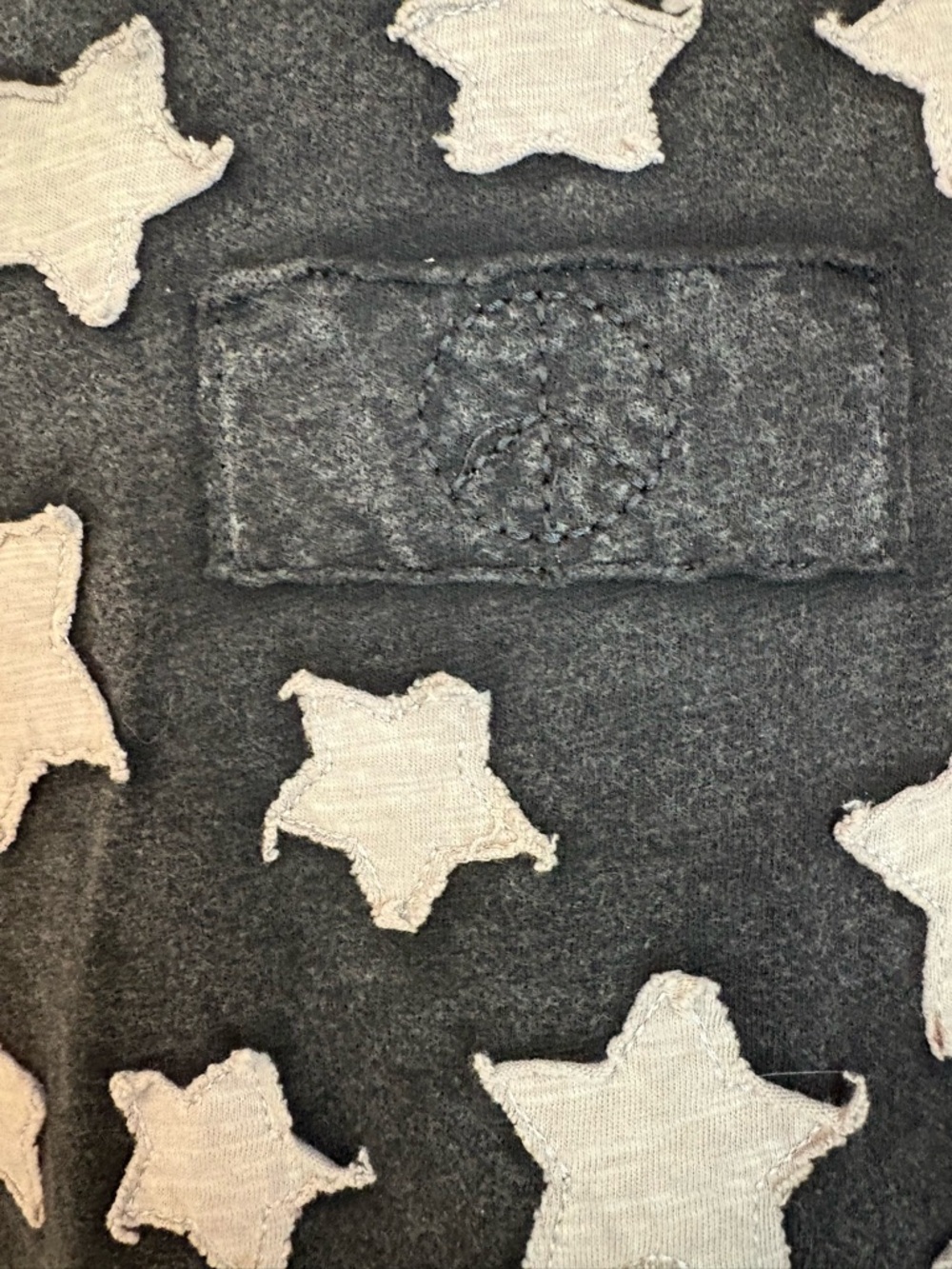 Blue Velvet Women’s black/ Gray Star Patch Oversized T-shirt Size S - Picture 9 of 9